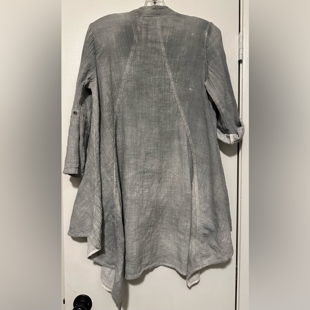XCVI Button Front Tunic Shirt Cotton Roll Tab Sleeve Gray size M - Picture 3 of 7